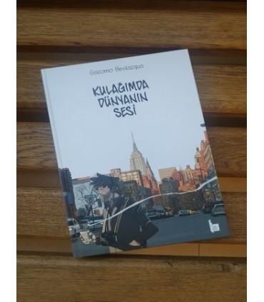 Kulağımda Dünyanın Sesi &#8211; Sert Kapak